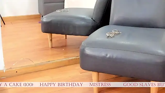 Snapshot of Oliviia_williams chatting on February 20, 2026, 11:32 am Oliviia williams online show from February 20, 2026, 11:32 am