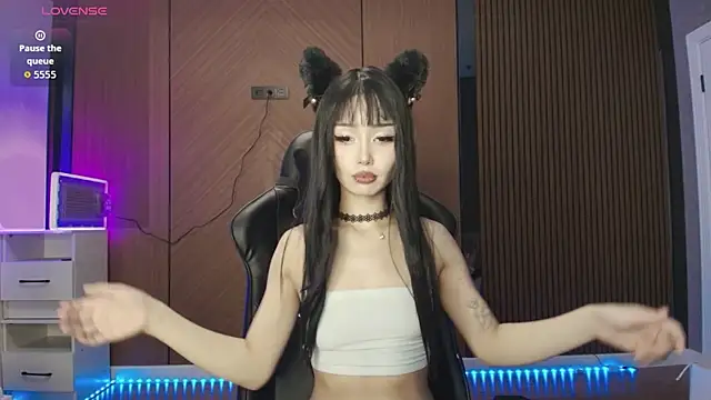 dionlee9 online show from March 4, 2026, 12:16 am