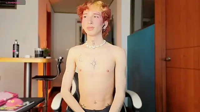 golden twink  online show from February 1, 2026, 1:48 am