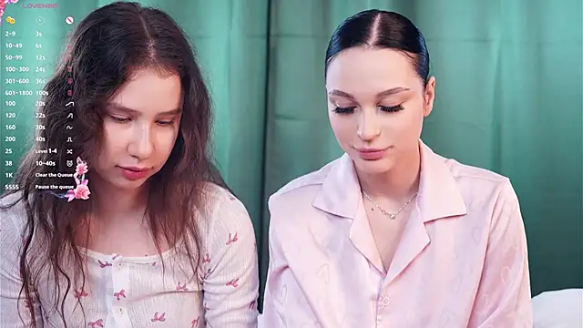 Snapshot of ZofiaSoshnik chatting on February 8, 2026, 7:45 am ZofiaSoshnik online show from February 8, 2026, 7:45 am