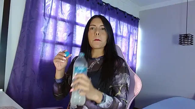 Snapshot of VelvetRosss chatting on February 23, 2026, 7:44 pm VelvetRosss online show from February 23, 2026, 7:44 pm