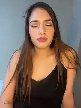 Snapshot of romyamo chatting on February 15, 2026, 7:16 am romyamo online show from February 15, 2026, 7:16 am