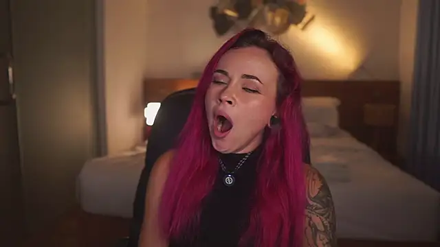 Sarah Pink online show from February 7, 2026, 12:53 pm