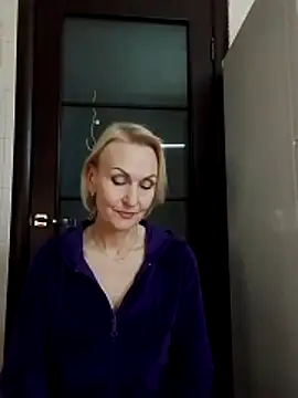 MichelleSolis online show from April 4, 2026, 6:27 pm