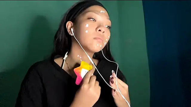 TerisaYellow online show from February 16, 2026, 1:07 pm