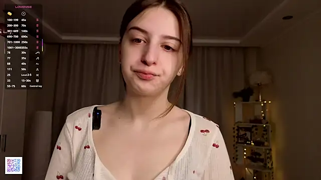 LeanneDinkle online show from April 8, 2026, 4:23 am