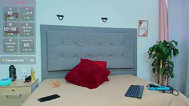 Karla 94 online show from February 12, 2026, 6:36 pm