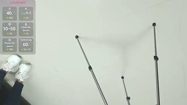 Karla 94 online show from February 15, 2026, 11:41 am