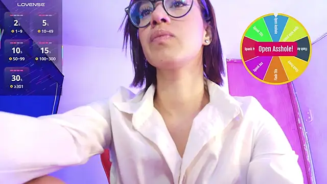 Zoe-Walzer online show from April 21, 2026, 3:39 pm