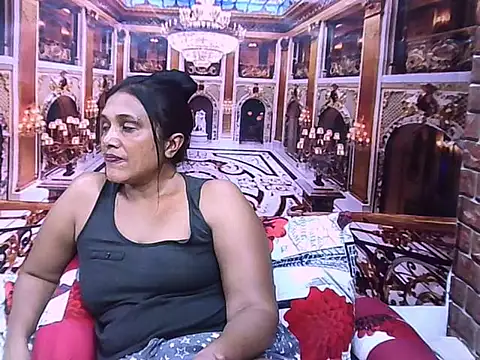 IndianSexyLady20 online show from May 14, 2026, 6:31 am