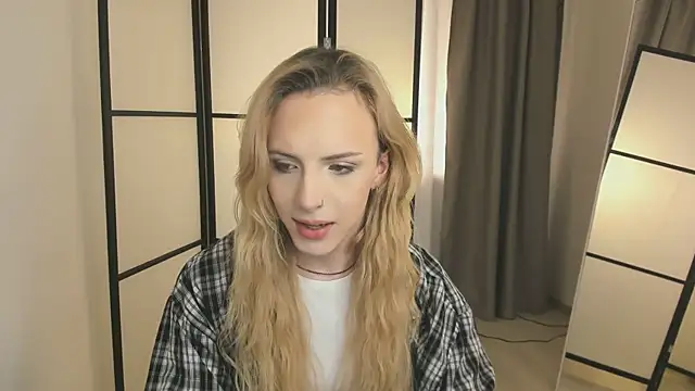 Tiffany  King online show from March 14, 2026, 8:25 pm