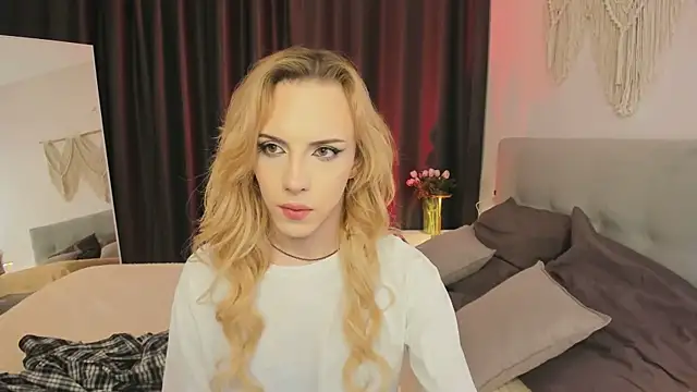 Tiffany  King online show from March 20, 2026, 8:25 pm