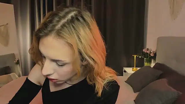 Tiffany  King online show from April 16, 2026, 5:41 am