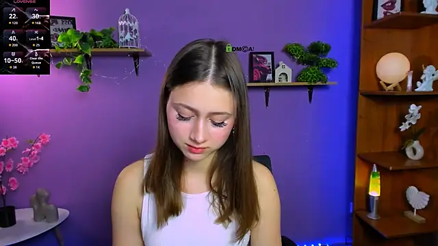 arianaa cat online show from May 19, 2026, 6:47 pm