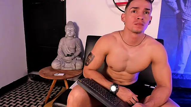 CRISTHIAN WOLF1 online show from May 31, 2026, 7:48 pm
