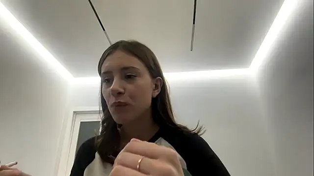 Snapshot of SofiaBlumer chatting on February 7, 2026, 3:16 pm SofiaBlumer online show from February 7, 2026, 3:16 pm