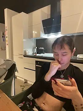 Just-Lilly online show from April 14, 2026, 3:12 am