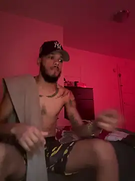 Snapshot of EnanoVerga chatting on February 12, 2026, 2:23 pm EnanoVerga online show from February 12, 2026, 2:23 pm