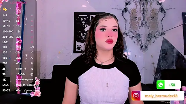 Snapshot of Cute_roxxxy chatting on February 18, 2026, 12:45 pm Cute roxxxy online show from February 18, 2026, 12:45 pm