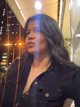 Snapshot of moonhelen chatting on March 2, 2026, 2:36 am moonhelen online show from March 2, 2026, 2:36 am