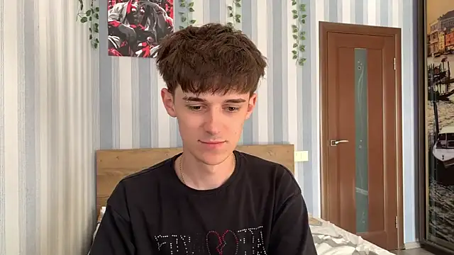 Sweet Dude online show from May 31, 2026, 2:24 pm