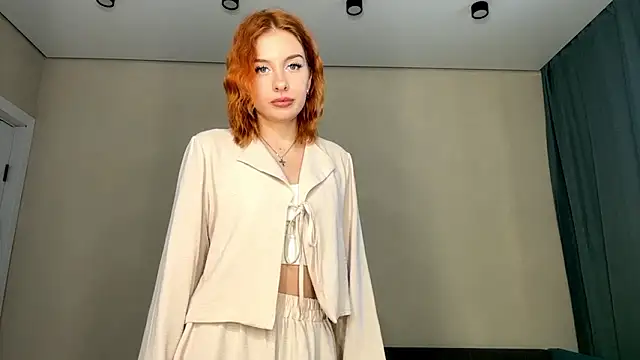 LuxuryRita online show from February 2, 2026, 1:21 pm