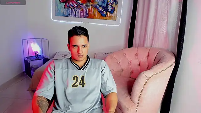 Snapshot of jhon_nicolas chatting on February 3, 2026, 8:25 pm jhon nicolas online show from February 3, 2026, 8:25 pm