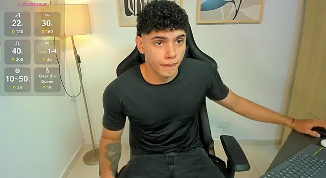 Snapshot of justin_payn14 chatting on July 8, 2026, 12:42 pm justin payn14 online show from July 8, 2026, 12:42 pm