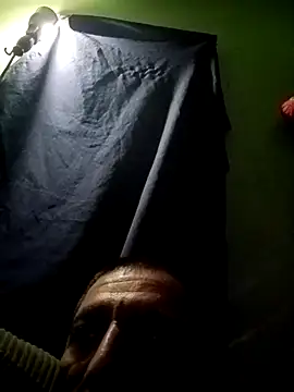 Snapshot of bigbooietx chatting on February 18, 2026, 8:32 am bigbooietx online show from February 18, 2026, 8:32 am