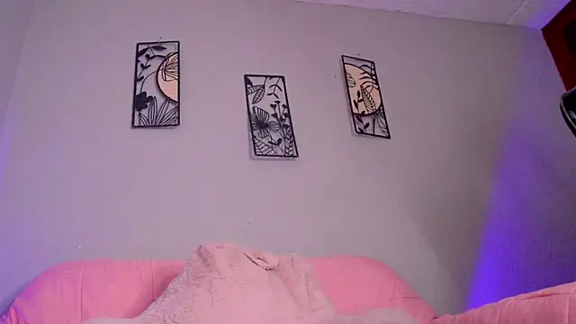 loveegirll1 online show from July 18, 2026, 4:38 am