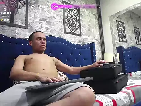 Snapshot of fuck_boy17 chatting on February 12, 2026, 3:01 am fuck boy17 online show from February 12, 2026, 3:01 am