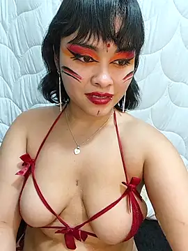 zoe love18 online show from April 22, 2026, 5:21 am