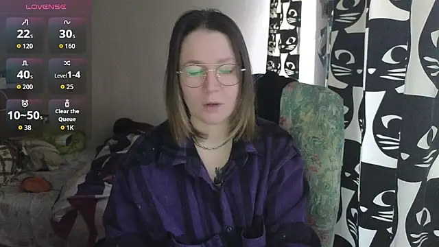 Snapshot of Ozalin_ chatting on February 13, 2026, 9:27 am Ozalin online show from February 13, 2026, 9:27 am