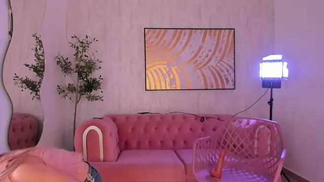 Polly blossom online show from March 9, 2026, 4:33 pm