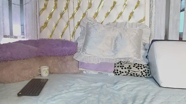 ian smith  online show from April 16, 2026, 11:44 am