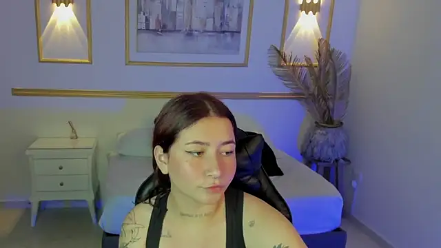 charlottee27  online show from March 7, 2026, 2:19 am