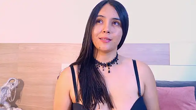 AlisonLamer online show from May 4, 2026, 12:23 pm