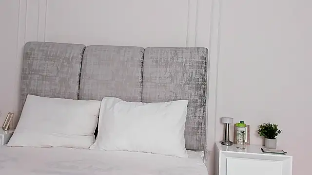 Snapshot of PenelopeSaenz_ chatting on February 20, 2026, 12:27 pm PenelopeSaenz online show from February 20, 2026, 12:27 pm