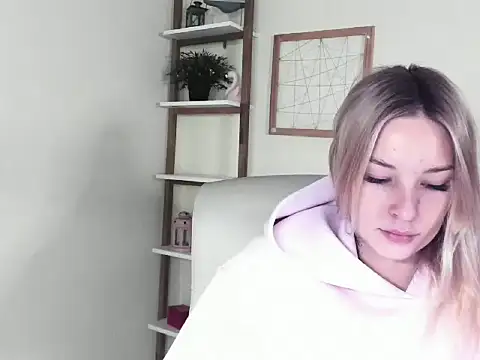 VelvetAngela online show from February 19, 2026, 6:53 am