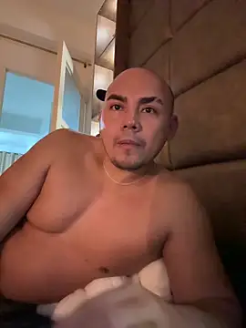 Snapshot of eros_colby chatting on February 3, 2026, 12:42 am eros colby online show from February 3, 2026, 12:42 am