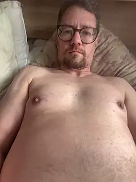 twankletoes1234 online show from April 2, 2026, 2:47 pm