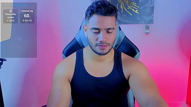 AndresRodriguez1 online show from May 19, 2026, 2:01 pm