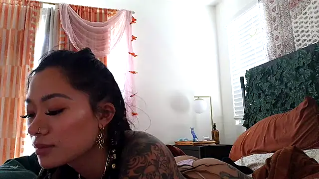 222goddess444you online show from April 7, 2026, 8:42 pm