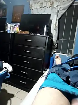 Snapshot of DanielLuna3819 chatting on April 1, 2026, 5:30 am DanielLuna3819 online show from April 1, 2026, 5:30 am