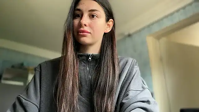 LiluMartiznir online show from May 14, 2026, 11:06 am
