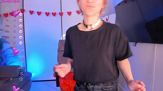 AutumnWhisper online show from March 11, 2026, 8:59 pm