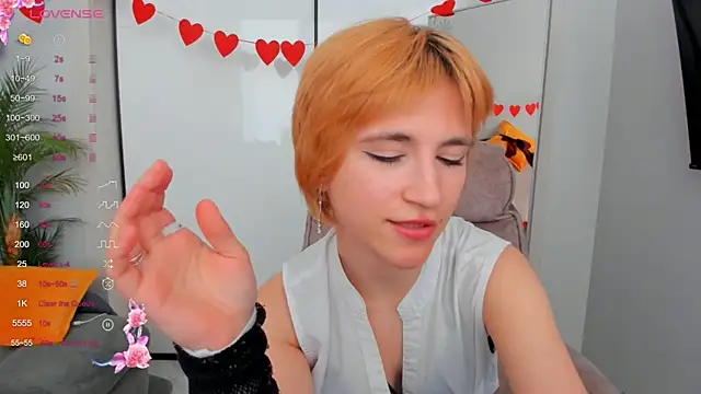 AutumnWhisper online show from April 12, 2026, 3:17 pm