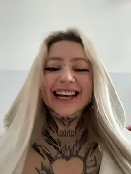 Snapshot of Chiibi chatting on March 1, 2026, 10:17 am Chiibi online show from March 1, 2026, 10:17 am