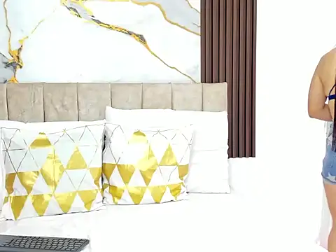 Snapshot of Atenis_thompson chatting on February 17, 2026, 6:03 pm Atenis thompson online show from February 17, 2026, 6:03 pm