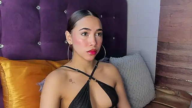 LiaHansson00 online show from July 17, 2026, 4:12 pm